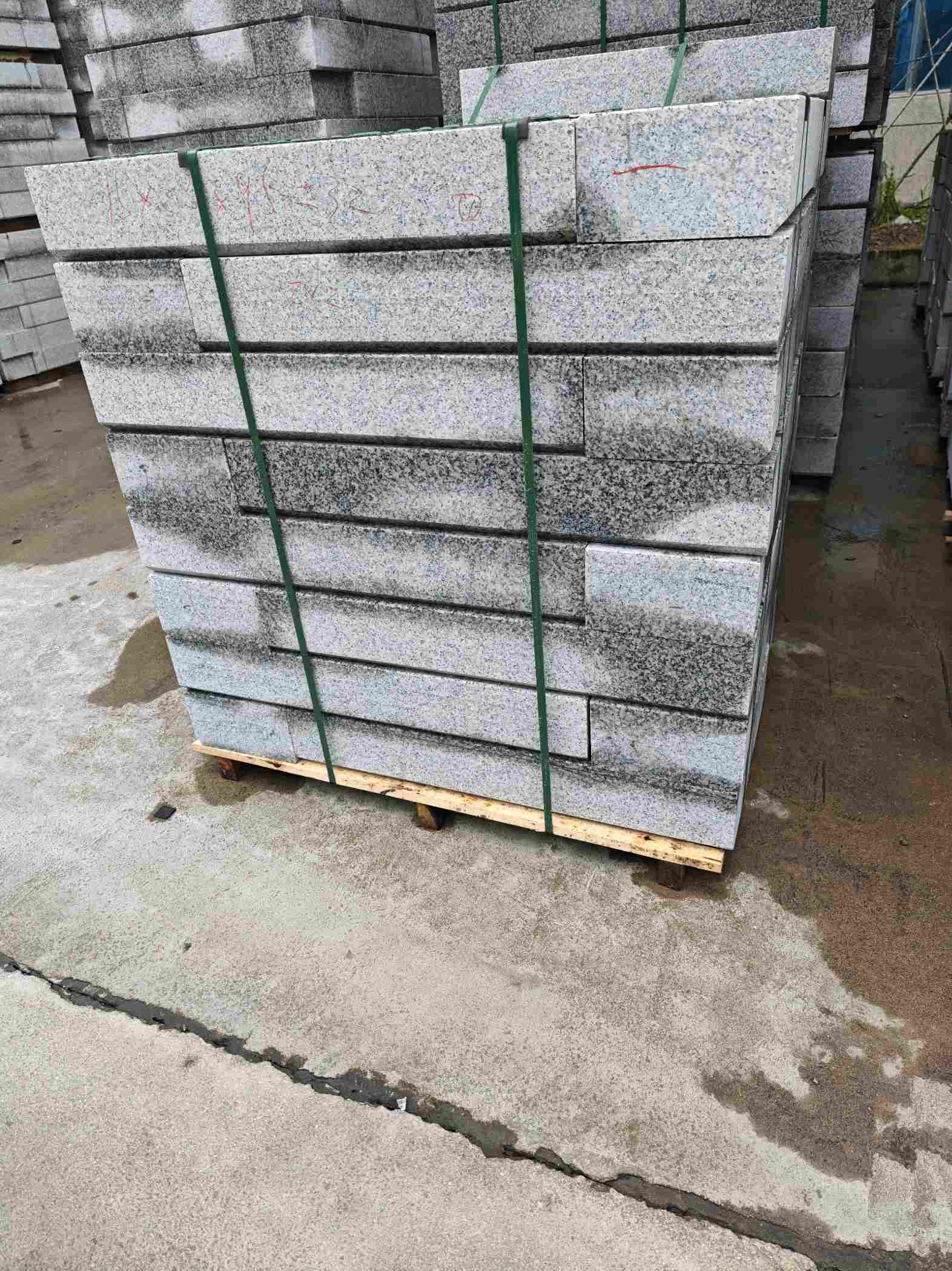 庆阳芙蓉白路牙石，马路牙子